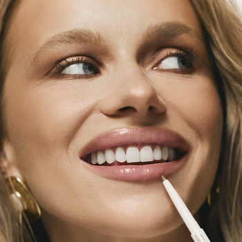 BELL HYPOAllergenic x PEACHEE SMOOTH LIP LINER 02