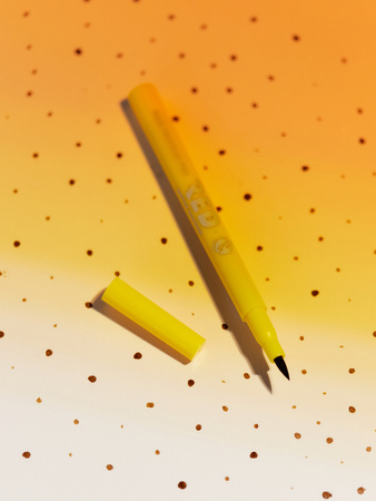 RLM x Bell Fake Freckles Pen DOTTY